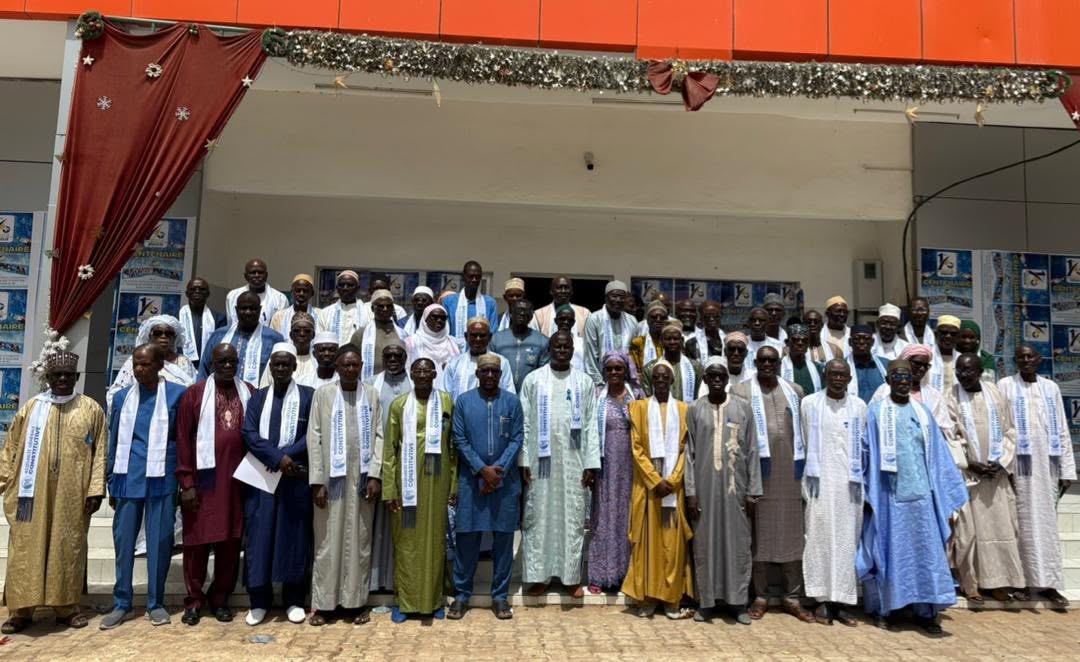 Naissance d&rsquo;une famille professionnelle : les Anciens de l&rsquo;Administration des Pêches du Sénégal se constituent en association