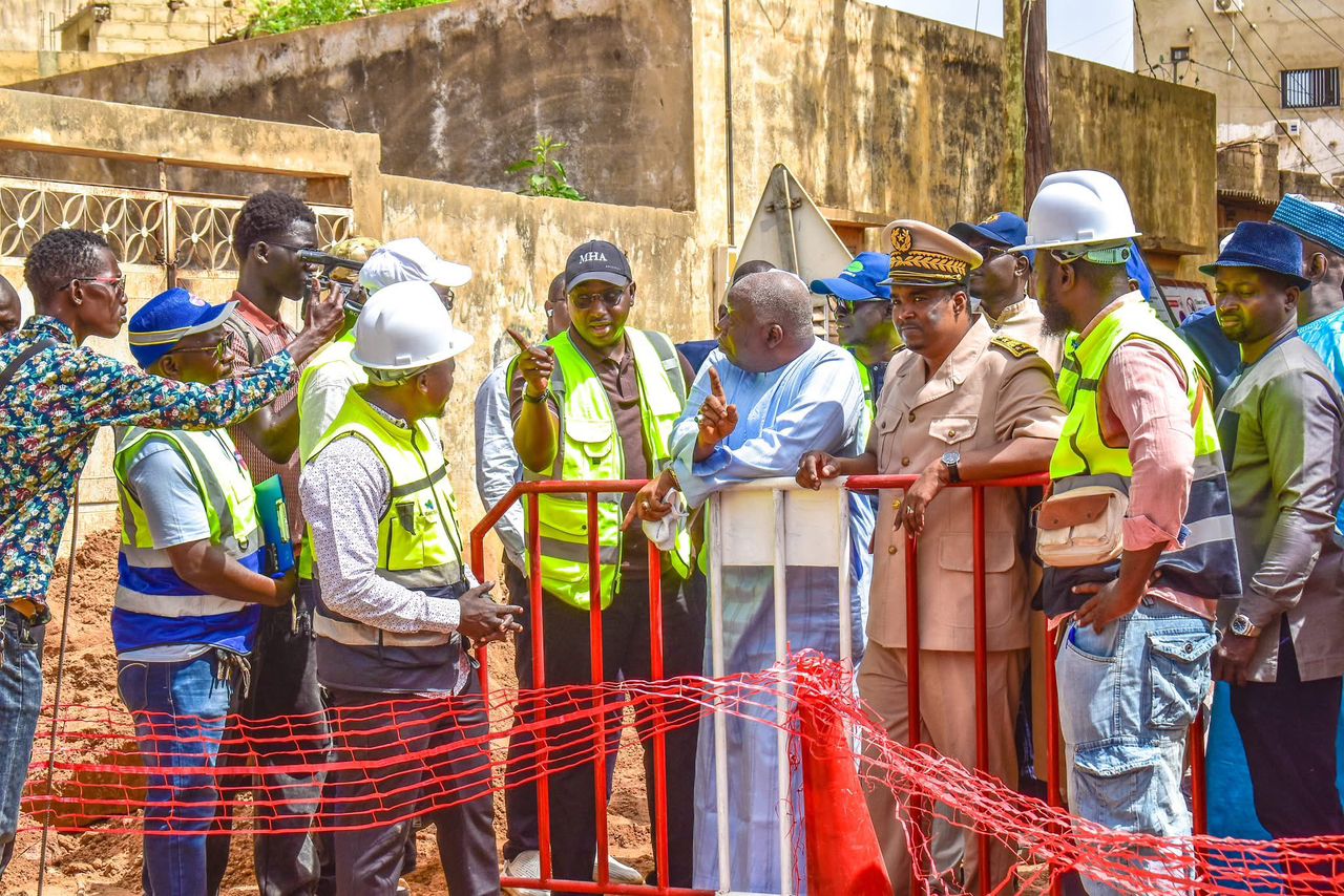 Tivaouane : le Ministre de l&rsquo;Hydraulique et de l&rsquo;Assainissement salue l&rsquo;avancement des travaux d&rsquo;assainissement des eaux pluviales