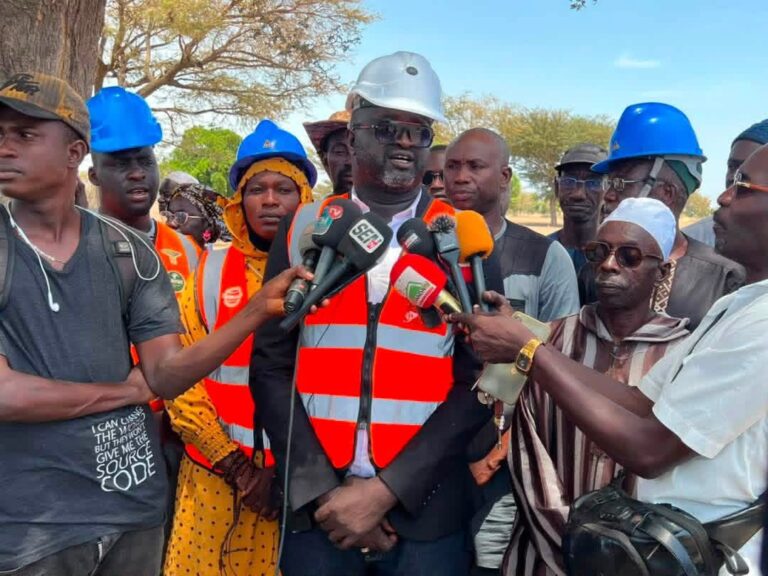 De l&rsquo;eau potable pour tous : Nguéniène lance la construction de 11 forages !