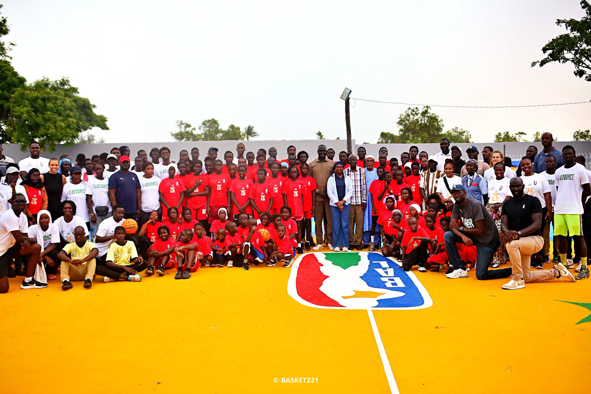 Joal-Fadiouth : la BAL et Woodside inaugurent un nouveau terrain de basket
